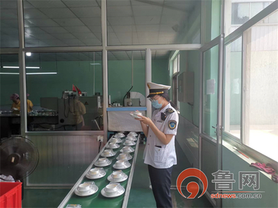 莱州市卫生计生监督所全面开展节前集中消毒餐饮具专项检查，护航“舌尖上的安全”